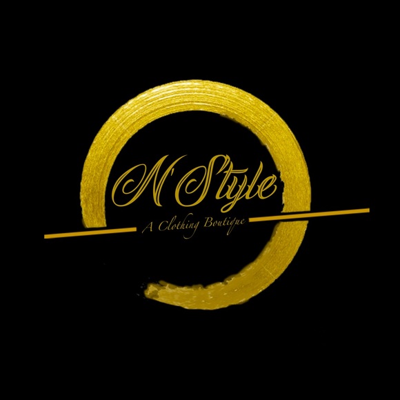 🌻PoshMark Ambassador🌻 Your Posher, Zaressa. - Picture 5 of 5